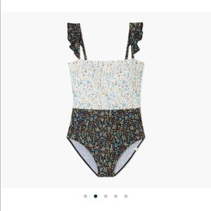 NWT: Menagerie Ruffle Oasis One-Piece
Rifle paper co x Summersalt swimwear